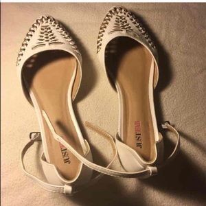 ISO these justfab sandals size 9